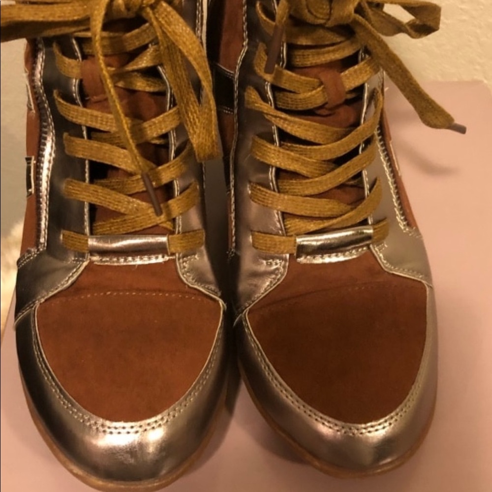 Retro Wedge/Tennis